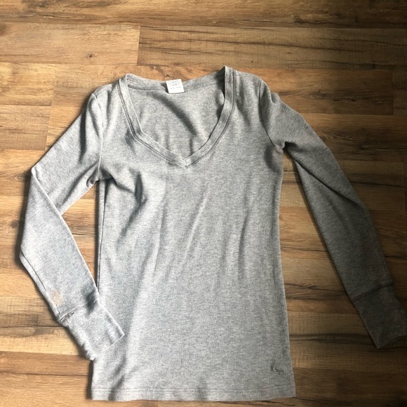 PINK Victoria's Secret Gray Fitted Long Sleeve V-Neck Tee/size SP - Picture 1 of 3